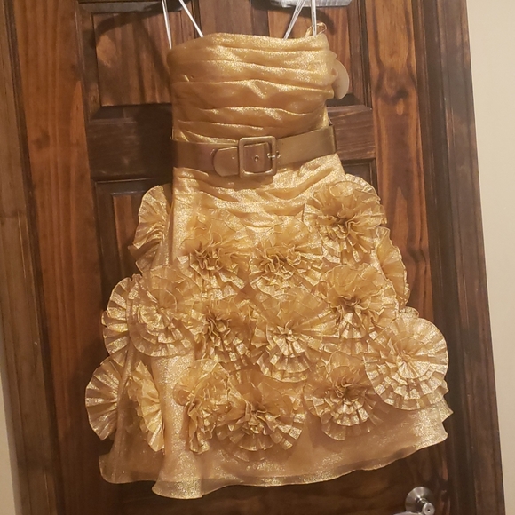 HOCO Alyce black label Gold rosette 3D floral flowers 4 cy - Picture 3 of 5